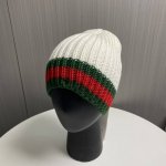 配防尘袋 古奇Gucci官网针织帽 羊绒材质官网新品简约大气 非常厚实 ，柔软舒适保暖又时尚爱不释手亲，赶紧入手吧男女同款！