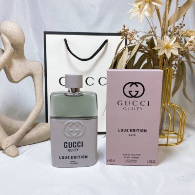专柜品质 新款Gucci 古驰新款紫色蜜恋罪爱男士Guilty Love Editions情侣节对香水100Ml 充满阳光感的金桔前调,让人一闻就联想到阳光随之