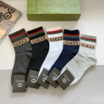 配包装 一盒5双 gucci 古奇 新款中筒男士袜子 纯棉面料 火爆Logo图案 专柜同步中长筒袜子 大牌出街 潮人必备超好搭配