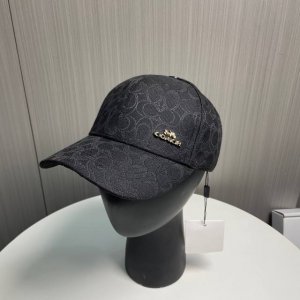 coach蔻驰新款棒球帽 这款棒球帽真的百搭不过时 性价比也很高 美到逆袭