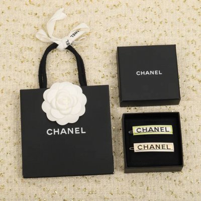 205391 我们出品 Zp4810 量大咨询客Fu 秋冬最新款双C胸针Logo Brooch 全部都是Cnc五轴机精雕出品 每个字母的棱棱角角跟足Zp来 每一