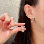 chanel香奈儿 中古 双C耳钉原版复刻Logo 小香家的款式真心无需多介绍每一款都超好看，精致大方，非常显气质.