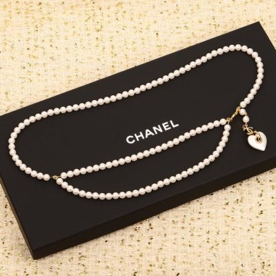 我们出品 Zpp17550 量大咨询客Fu 必入爆款 Ch Nel珍珠爱心腰链 24p新款非常重工的一款项链 我们一致致Zp 黄铜材质 整个爱心的弧形 爱心珍珠