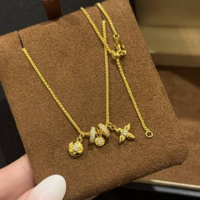 a5459 纯银新款 幸运花 四叶草 单钻 项链 高端S925材质 华丽设计 这种设计也只有大牌才能体现得淋漓尽致 精致永恒值得你拥有黄金色 电镀厚金 粗拉伸链