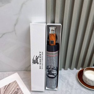 巴宝莉Burberry三折防晒睛雨伞 2570夏季新款 全自动折叠晴雨伞 内里黑色涂层防晒有效阻隔紫外线99% Upf 50 所以能起到伞下体感降温的效果 有效