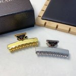 prada普拉达 Prada抓夹 专柜同款爆款金属抓夹 时尚百搭小仙女必入款 谁带谁好看 单个