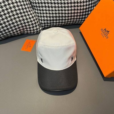批80 新款出货 配盒子布袋，HermèS (爱马仕)最新款原单棒球帽，拼色H，正品开模订制，原版透气帆布面料+头层牛皮，原厂精钢调节扣，做工细致，时尚帅气质量