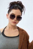 尼龙偏光系列 Gucci无框太阳镜墨多边形设计，不挑脸型，无论搭配大衣还是连衣裙都非常显气质尼龙偏光镜片预防紫外线 型号：G7639