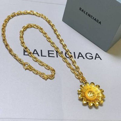原单货新品 巴黎世家项链 Balenciaga 新款项链专柜一致 细节做工精细 每个细节流程到位 设计工艺精细 火爆款出货 设计独特 复古风格 巴黎世家项链