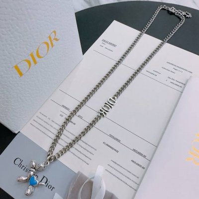 Dior新款 迪奥项链原单货专柜新款开模复古潮流时尚必备 男女均可佩戴 情侣款同款 摇滚朋克泰银风格 复古元素 潮流百搭 官网同款项链最新款链条档次更高明星经典