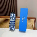 Dior 迪奥 五折手开折叠伞 超轻口袋 仅18Cm 热卖款 时尚指数爆表 无论晴天雨天使用都相当益彰 原单代工厂p级别品质 超轻铝合伞骨 选用进口Uv防紫外线