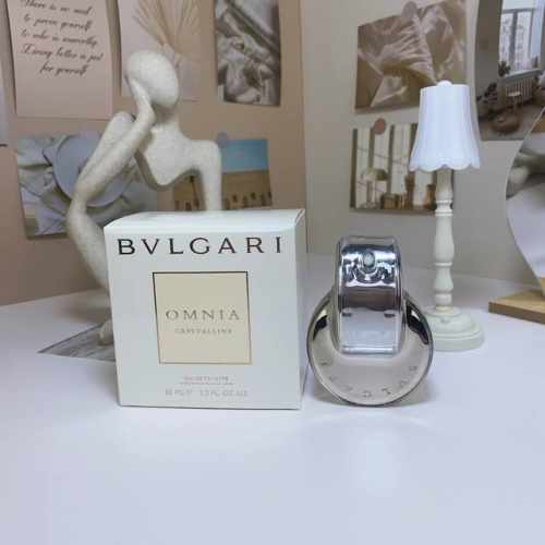 高品质/110 宝格丽白色车轮纯香女士淡香水65Ml 香调：清新东方调 前味：竹子、丰山水梨、佛手柑、香柠、橙花醇、蜜柑 中味：蓮花、白牡丹、山百合 後味：琥珀