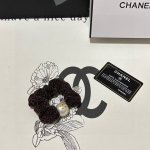 特 P60 单个 配全套包装 Chanel 香奈儿 爆款小香风珍珠发圈，专柜款出货 一看就特别高档 超级百搭 必须自留