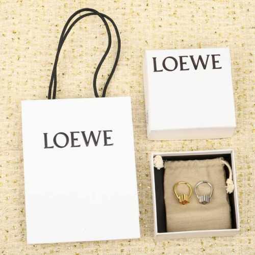 206809 我们出品 Zp6240，量大咨询客服 Loewe菱形截止 第一眼看到立马就喜欢上了L0Ewe 罗意威 Anagram缠丝立体戒指。以及一个带有Lo