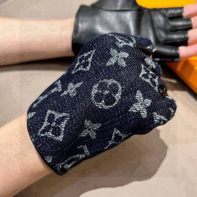 lv新品短款牛仔配皮手套，时尚机车手套，秋冬新品布内里，时尚上手超舒适柔软、百搭！集美女神必备配盒子码数Ml