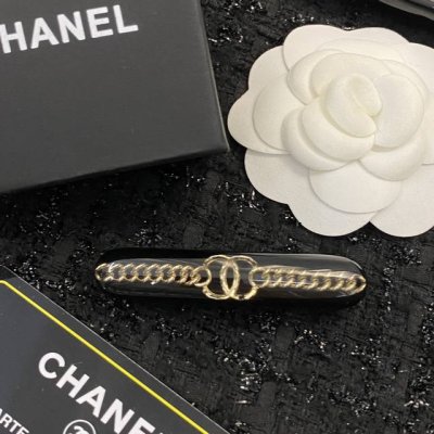 编码H486 香奈儿发夹热销款火爆上新 Chanel22C新款Vintag中古亚克力发夹 一致Zp，采用最实用的弹簧夹 黑金配色，复古经典，富家千金必备款