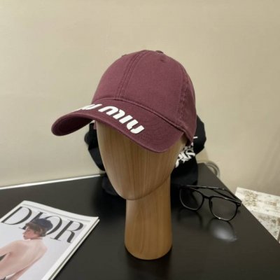 miumiu新款素色棒球帽 当下爆热的色系-街头感十足！ 潮流百搭，小红书种草，毒药 Get上你们的男朋友，一起Cool