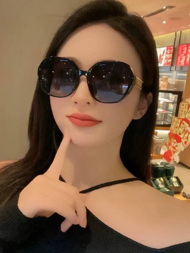 Chanel 香奈儿 2025新款山茶花潮流爆款 时尚圆框高清偏光太阳镜 佩戴舒适 网红潮款墨镜 型号 Ch4751