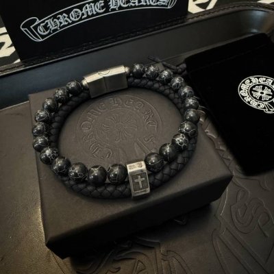 新款 专柜品质 Chrome Hearts克罗心十字架双层皮绳手链手绳，快手 Ins 小红书热门，凹凸造型不同的花纹设计风格呈现出与众不同 十字架童军花是克罗心