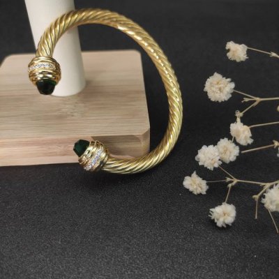 david Yurman 7Mm金色镶嵌石深绿钻头手镯。建议适合佩戴的手围16-20Cm 编号Dysz-126