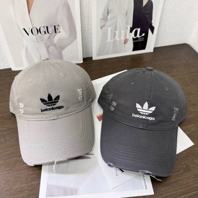 跑量 巴黎新款复古做旧破洞帽子磨损设计百搭棒球帽鸭舌帽
