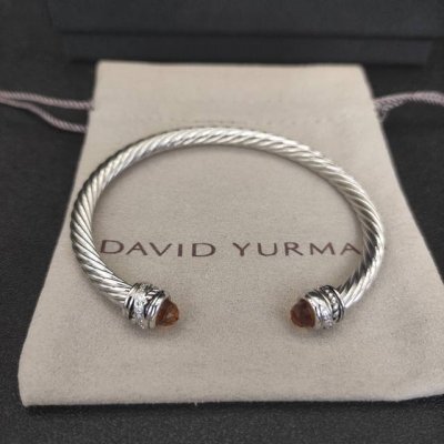 david Yurman 5Mm旋转镶嵌钻香槟钻手镯。建议适合佩戴的手围15-20Cm 编号Dysz-048