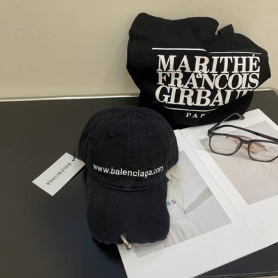 巴黎世家 Balenciaga 预Bale 秀款铆钉铁环做旧破坏朋克棒球帽鲨鱼鳍鸭舌帽子男女