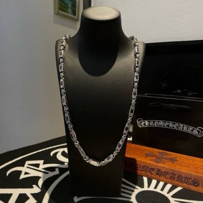 抖音 快手 Ins 小红书 直播热门 新款 专柜品质 Chrome Hearts克罗心紫钻项链 凹凸造型不同的花纹设计风格 呈现出与众不同 十字架 童军花是克罗