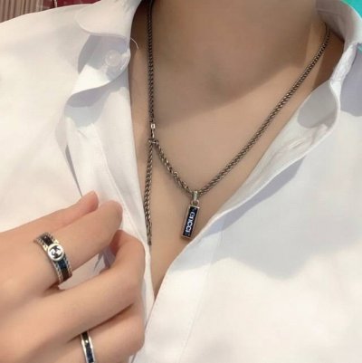 gucci古驰925纯银绿色浅灰色珐琅黑色吊坠项链 尺寸：505Cm