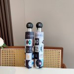 70Chanel（香奈儿）经典款 三折手开折叠晴雨伞 做工精细 气质 时尚 炒鸡好看！防紫外线 人手必备 ！