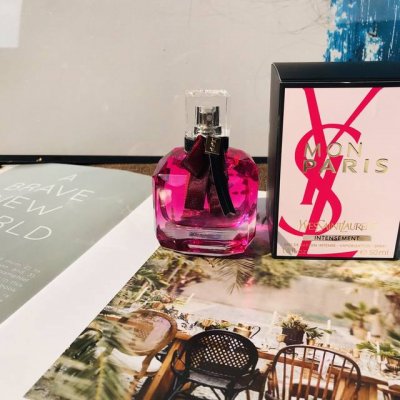 高端品质 Ysl圣罗兰 Intensement 新版紫红反转巴黎玫瑰花香调女士浓香水90Ml Mon Paris Intensement 香调：花香甘苔调 前调