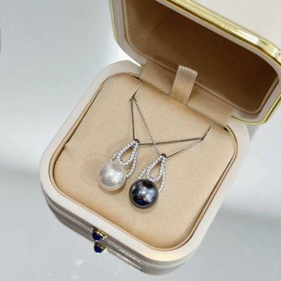 c613 火爆 Mikimoto 水滴形 珍珠 蛇骨链项链 超级受欢迎的热门百搭款 国外时尚博主人明星们最爱，很好搭配衣服 天然贝珠搭配 S925纯银材质 好品
