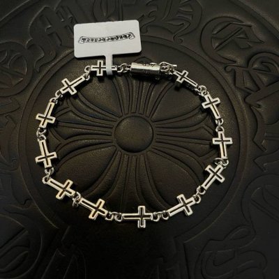 批 新款 专柜品质 Chrome Hearts克罗心 经典复古十字架手链 凹凸造型不同的花纹设计风格 呈现出与众不同 十字架 童军花是克罗心的志 所以更经久不衰