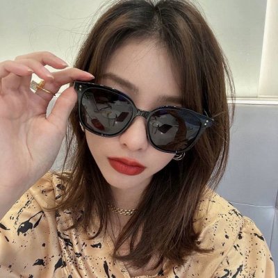 p90 Gucci古驰 Gg圆框太阳镜 完美品质 独特设计 适合各种脸型 亮相时装周 超时尚百搭 实物精致 情侣款 男女均可佩戴 型号：G6521