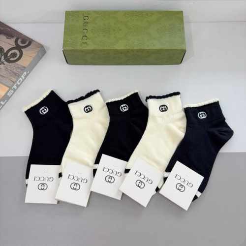 配包装 一盒5双 Gucci 古奇 新款刺绣短筒袜子，竹棉面料，潮人必备 ，爆款经典双G，个性时尚百搭款，你值得拥有哦