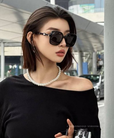 Chanel2025官方早春新款，众多明星同款香奈儿新款珍珠大框偏光墨镜 ，宝丽来超清偏光太阳镜型号：Ch0910