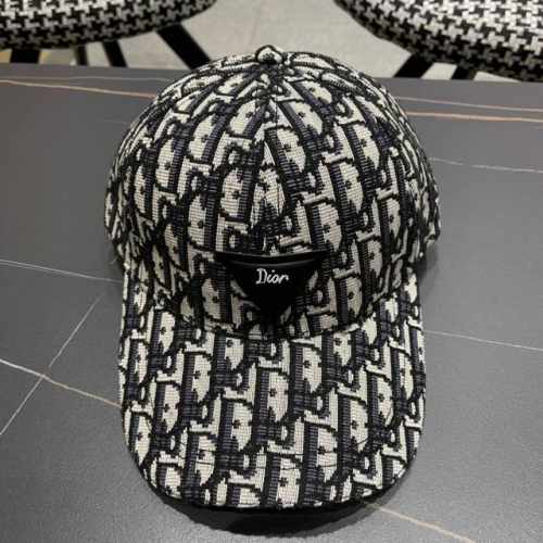 Dior 迪奥 新款原单棒球帽， 1:1开模订制，原版绸缎布料+头层牛皮，纯棉内里，轻盈透气！质量超赞，基础头围56，贴片可调节。