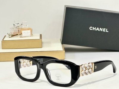 Chanel model 5542 size 52口20-140
