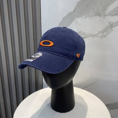 oakley联名47Brand棒球帽，Mlb 时尚复古棒球帽 联名款棒球帽，客供定制面料， 棉质材质，全客供五金辅料，男女同款，时尚百搭的帽形，日常休闲还是户外