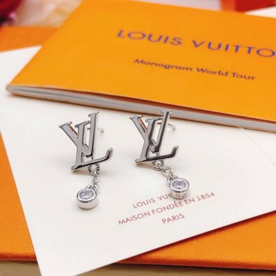 编号Led0157 Lv*最新款银色吊钻耳钉 一致Zp黄铜材质