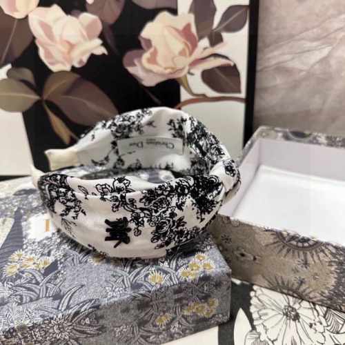 特 P60 配专柜包装 Dior 迪奥 最新水墨画丛林发箍 小仙女快入手 特殊材质 不嘞头 可盐可甜～