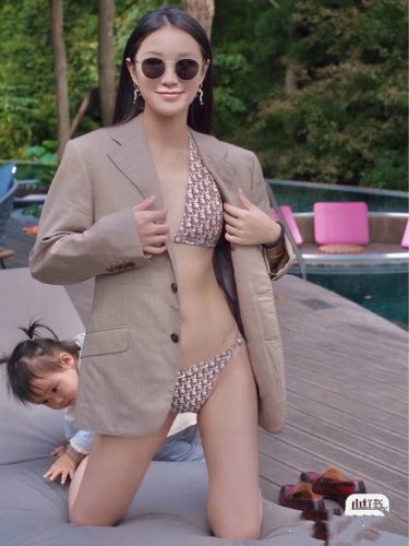 Dior新款比基尼泳衣~字母印花吊带背心带钻五金装饰文胸内衣+三角裤两件套装， S.M.L Xl