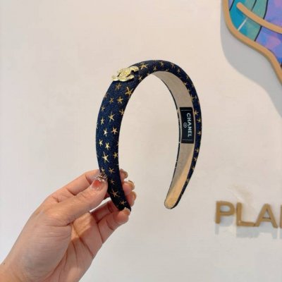 配包装 chanel 香奈儿 最新款小香发箍 新品巨显脸小头箍 网红爆款推荐 搭配高端双 Logo 超精致时尚百搭