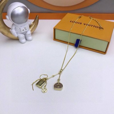元配图片原版包装 Louis Vuitton官网 M00367 Speedy Nanogram项链。 Speedy Nanogram项链将路易威登常青手袋浓缩为