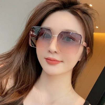 Dior尼龙偏光连体太阳镜 2025开春新款 潮流爆款 时尚方框偏光太阳镜 高品质 佩戴舒适 网红潮款墨镜 女士高清尼龙偏光太阳镜 高品质Tr镜框 型号：Cd0