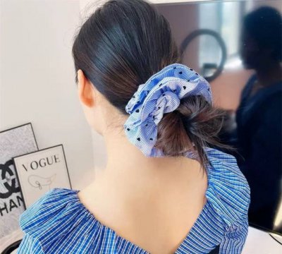 配包装 单个 Chanel 香奈儿 新款波点飘带马尾发圈 肠圈，高档韩版小香风皮筋，经典花型设计， 高端大气