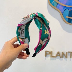 配包装 hermes 爱马仕 火爆定制款蝴蝶结发箍 网红同款头箍 进口真丝面料 出口订单 细节全部实拍 特制面料非常显质感