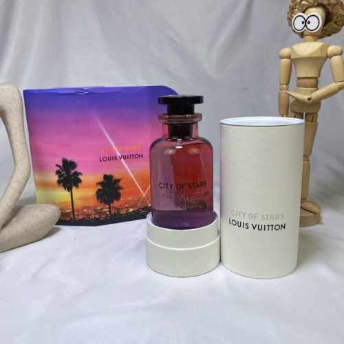 高品质 Lv星光之城繁星之城中性浓香水100Ml前调血橙柠檬，红柑橘，佛手柑等 中调是大溪地栀子花 基调是檀香木,粉状麝香