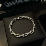 新款 专柜品质 Chrome Hearts克罗心复古十字架手链，原图凹凸造型不同的花纹设计风格 呈现出与众不同 十字架 童军花是克罗心的志 所以更经久不衰 正品