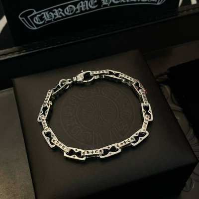 新款 专柜品质 Chrome Hearts克罗心复古十字架手链，原图凹凸造型不同的花纹设计风格 呈现出与众不同 十字架 童军花是克罗心的志 所以更经久不衰 正品
